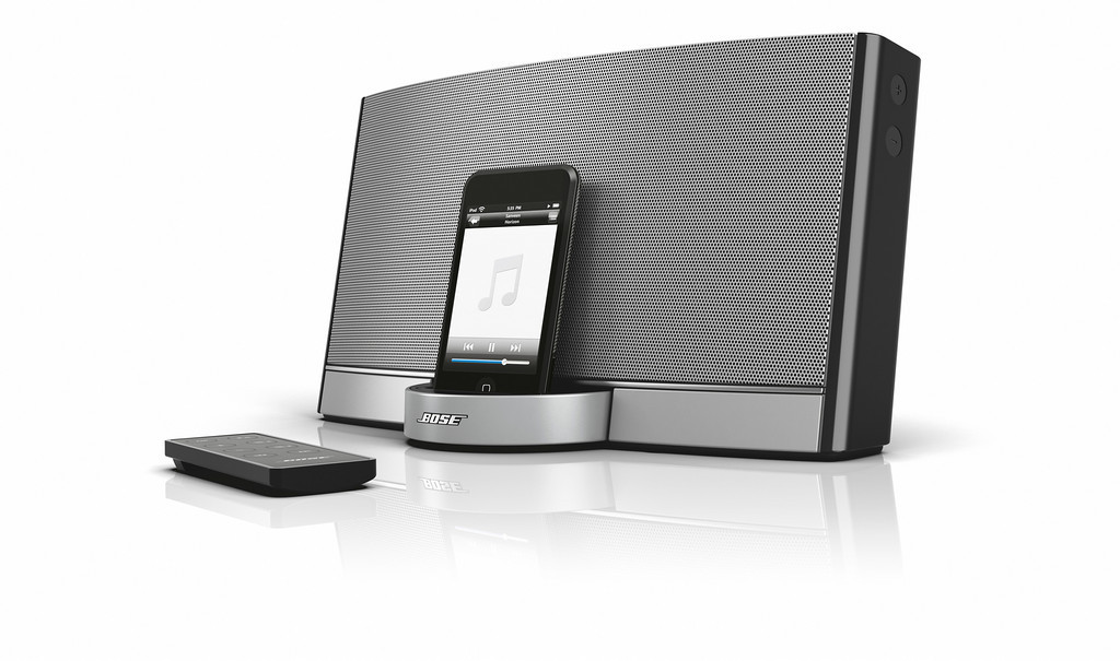 Bose-SoundDockPortableleft2010-XL